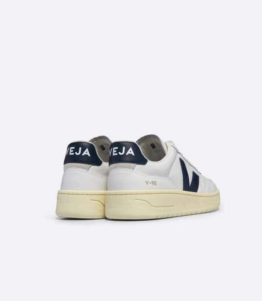 Veja V-90 Leather Sneakers Low Veja 